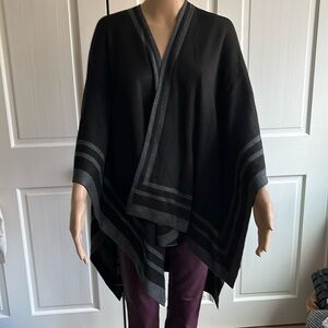 NWT Reversible black and grey Lauren cape wrap.